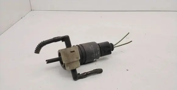 Volkswagen Golf IV Windscreen/windshield washer pump 1J0973722