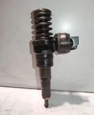 Skoda Fabia Mk1 (6Y) Fuel injector 045130073T