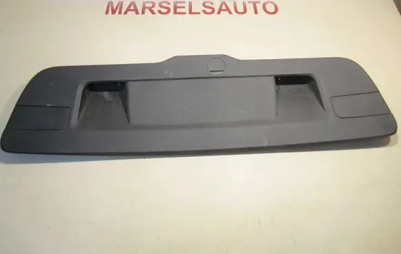 Volkswagen Jetta VI Tailgate trim 5C6867605A