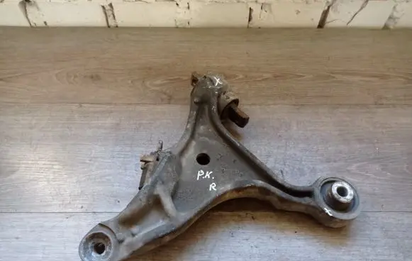 Volvo S60 Front lower control arm/wishbone