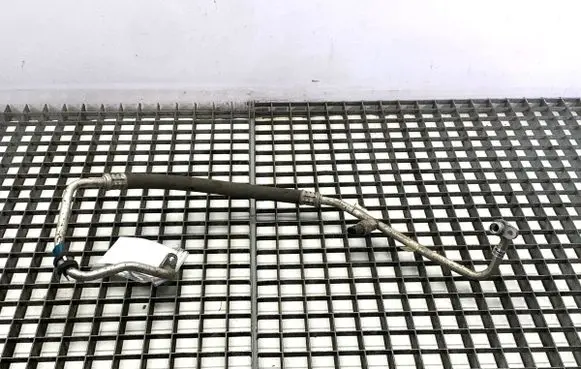 Opel Movano B Air conditioning (A/C) pipe/hose 924904471R