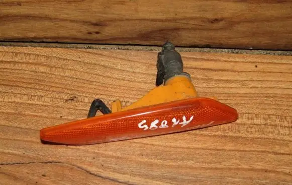 Alfa Romeo 156 Front fender indicator light