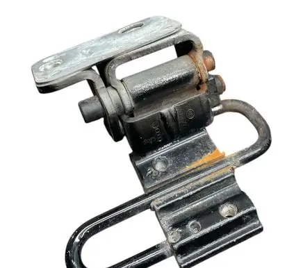 Audi A6 S6 C6 4F Rear door lower hinge A046572