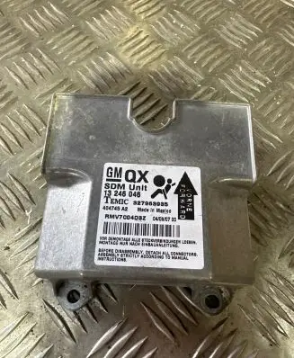Opel Zafira B Airbag control unit/module 13246045