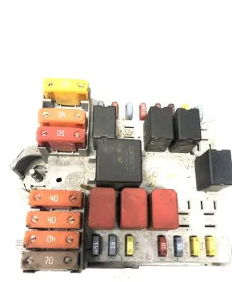 Alfa Romeo 159 Fuse module 50504455 21238316