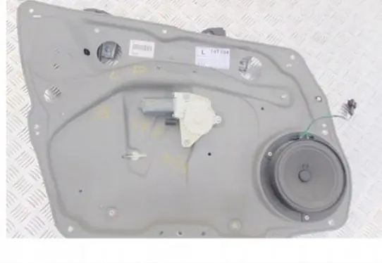 Mercedes-Benz B W245 Front door window regulator with motor