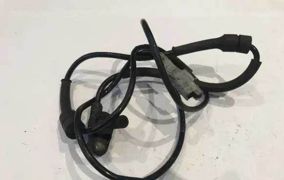 Citroen Berlingo ABS brake wheel speed sensor 0265007666
