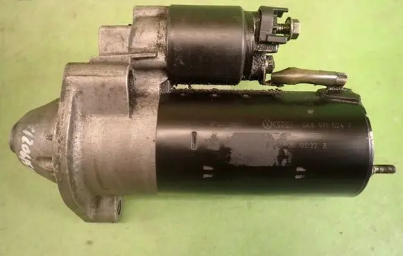 Volkswagen PASSAT B5.5 Starter motor