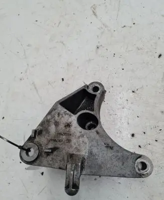 Opel Vectra C Gearbox mounting bracket 13178661