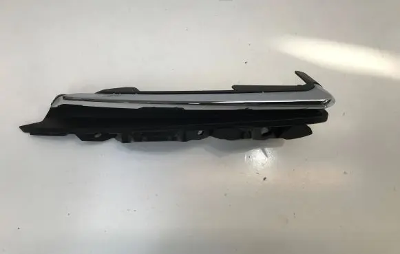 Mazda MX-30 Front bumper splitter molding DN4E50162