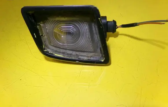 Volkswagen New Beetle Number plate light 