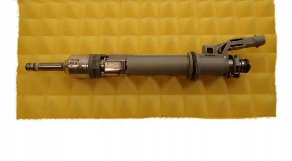 Audi A8 S8 D4 4H Fuel injector 07P906036C