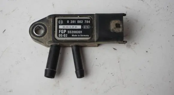 Saab 9-3 Ver2 Exhaust gas pressure sensor 55200301 0609152FS5 0281002784