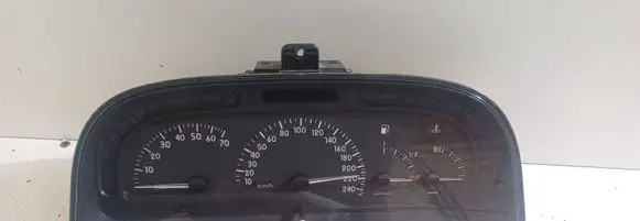 Renault Laguna I Speedometer (instrument cluster) 216236674 78967917