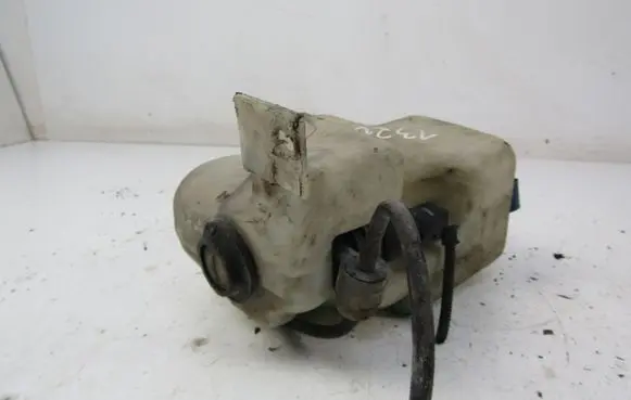 Volkswagen Golf IV Windshield washer fluid reservoir/tank 