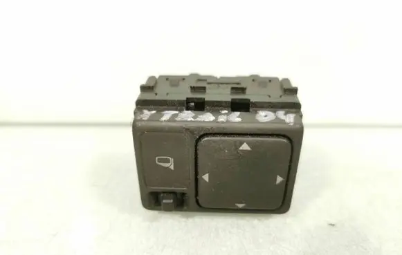 Wing mirror switch