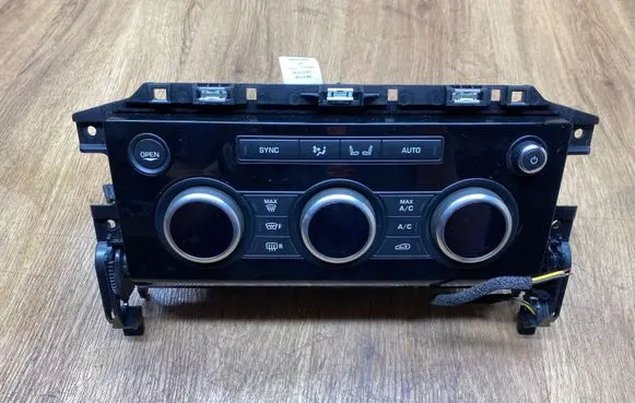 Land Rover Discovery 5 Climate control unit HY3204268A 105879914C