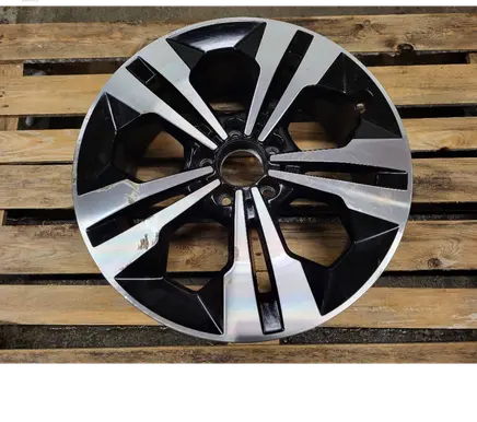 Mercedes-Benz B W247 R18 alloy rim A2474012900