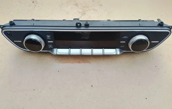 Audi A4 S4 B9 Climate control unit 8W0820043F