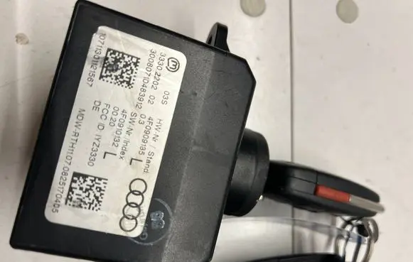 Audi A6 S6 C6 4F Ignition lock 4F0910132