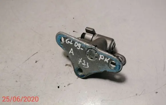 Mercedes-Benz GL X164 Front door upper hinge