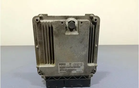 Jeep Compass Engine control unit/module ECU 05094599AD