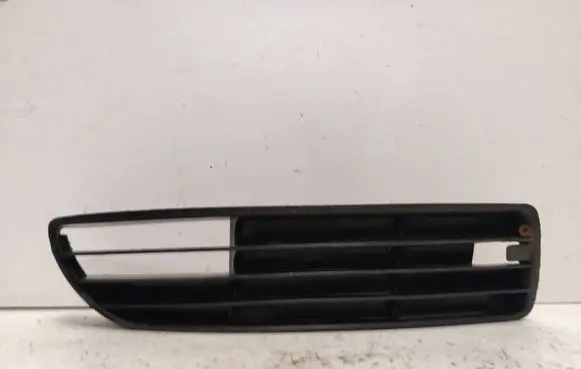 Audi A4 S4 B5 8D Front bumper lower grill 8D0807346B