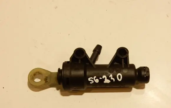 BMW 5 E60 E61 Clutch master cylinder 21526762091 6762091 56230