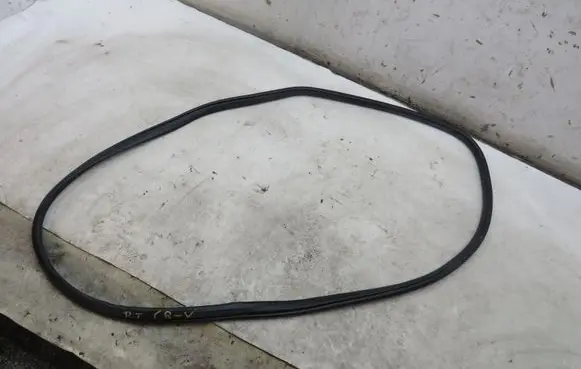 Honda CR-V Rubber seal rear door 