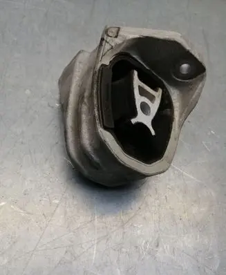 Volvo XC90 Engine mount bracket 31480553