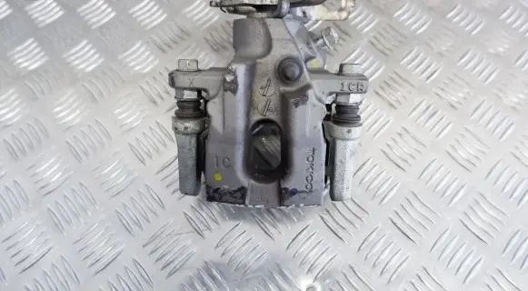 Toyota Prius (XW50) Rear brake caliper 4783047110 4782147110