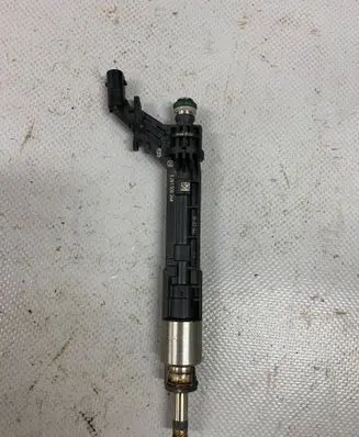 Audi Q5 SQ5 Fuel injector 06M906036K
