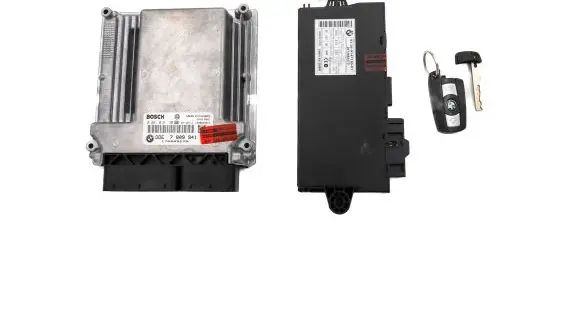 BMW 5 E60 E61 Engine ECU kit and lock set 7809941 13617809941 0281015130
