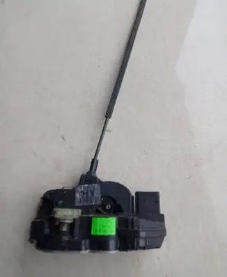 Opel Insignia A Front door lock