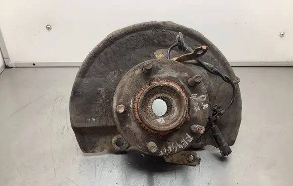 Peugeot 4007 Front wheel hub