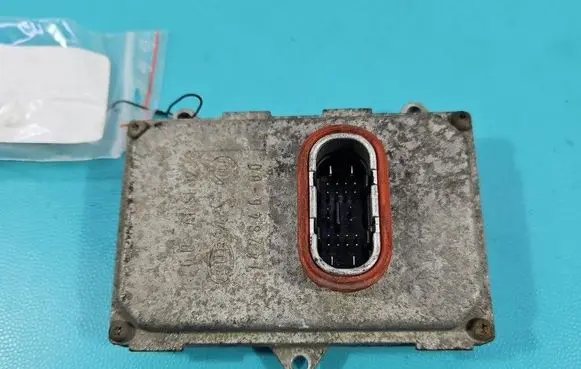 Mercedes-Benz ML W164 Headlight ballast module Xenon 5DF00870402 IMPRK1564354