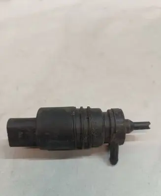 BMW 5 E39 Windscreen/windshield washer pump 8362154