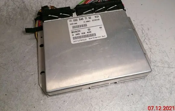 Mercedes-Benz A W168 ESP (stability system) control unit 0225457132