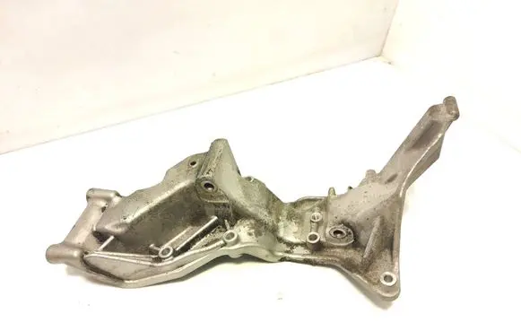 Volvo V60 Generator/alternator bracket 31367268