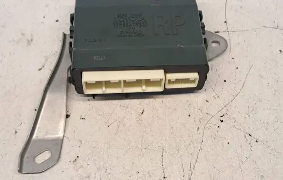 Lexus GS 250 350 300H 450H Door control unit/module 8922230240