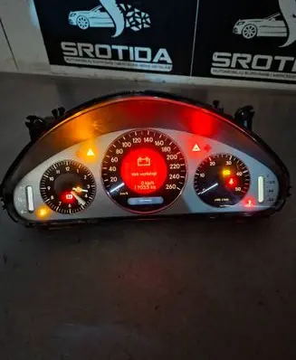 Mercedes-Benz E W211 Speedometer (instrument cluster) A2115405511