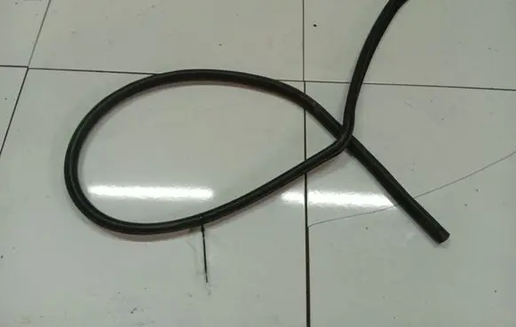 Opel Frontera B Rubber seal front coupe door 