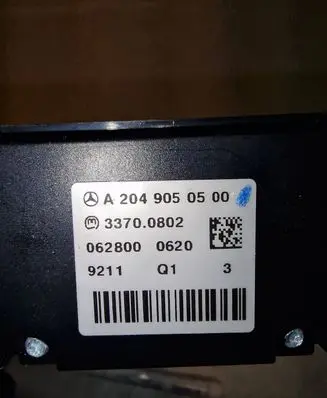 Mercedes-Benz C W204 Parking (PDC) sensor switch A2049050500 062800 33700802