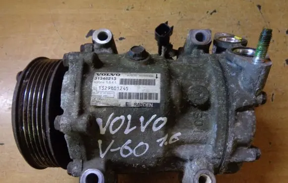 Volvo V60 Air conditioning (A/C) compressor (pump) 31348213 1329801245