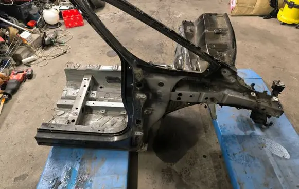 Renault Espace V (RFC) Front quarter panel 