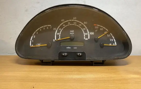 Mercedes-Benz Sprinter W901 W902 W903 W904 Speedometer (instrument cluster) A0014468721 C3922