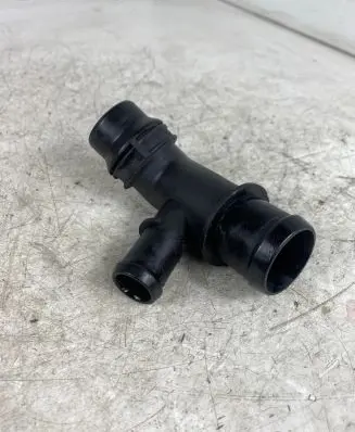 Audi A4 S4 B9 Engine coolant pipe/hose 8W0122293AE DA263220
