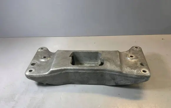 BMW 7 F01 F02 F03 F04 Engine mounting bracket 22326777613 6777613