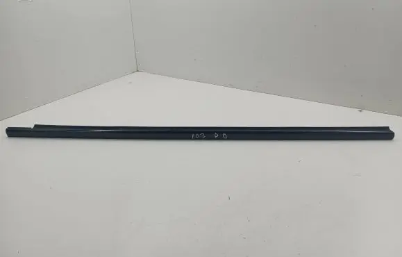 Mercedes-Benz CLC CL203 Front door glass trim molding 