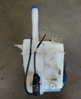 Hyundai Sonata Windshield washer fluid reservoir/tank 986103K500